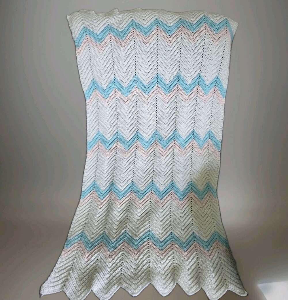 Handmade Crochet Baby Blanket‎ Chevron Ripple Pastel Throw Blanket Cozy